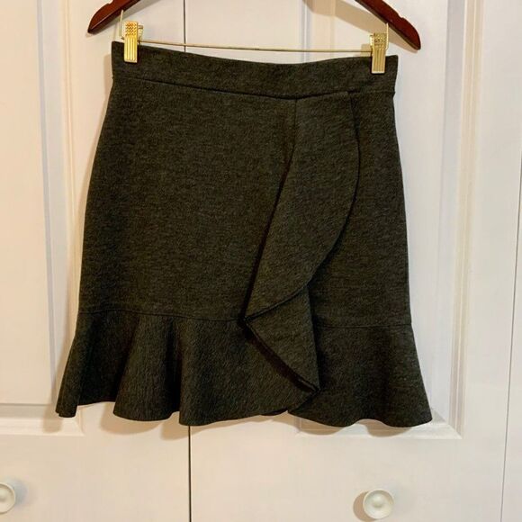 Three Dots Grey Faux Wrap Ponte Flounce Skirt Small - Picture 3 of 9